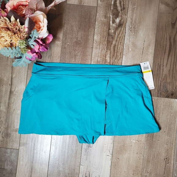 NWT Catalina Women's Teal Mid-Rise Swim Skirt Size Medium - Picture 4 of 16